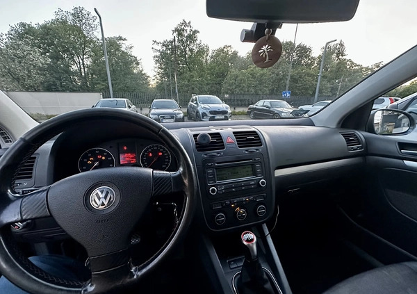 Volkswagen Golf cena 17900 przebieg: 305000, rok produkcji 2006 z Łódź małe 172